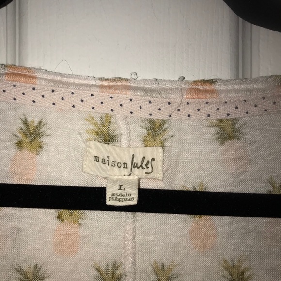 Top - Picture 2 of 2